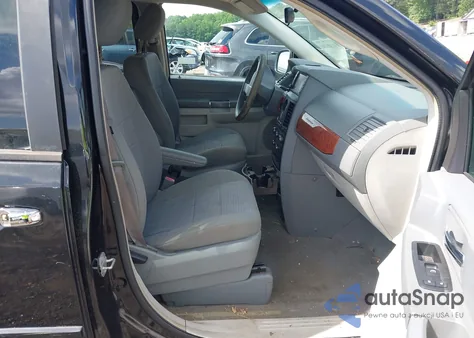 2008 Chrysler Town & Country Lx z USA, uszkodzony, nr VIN 2A8HR44H38R118098